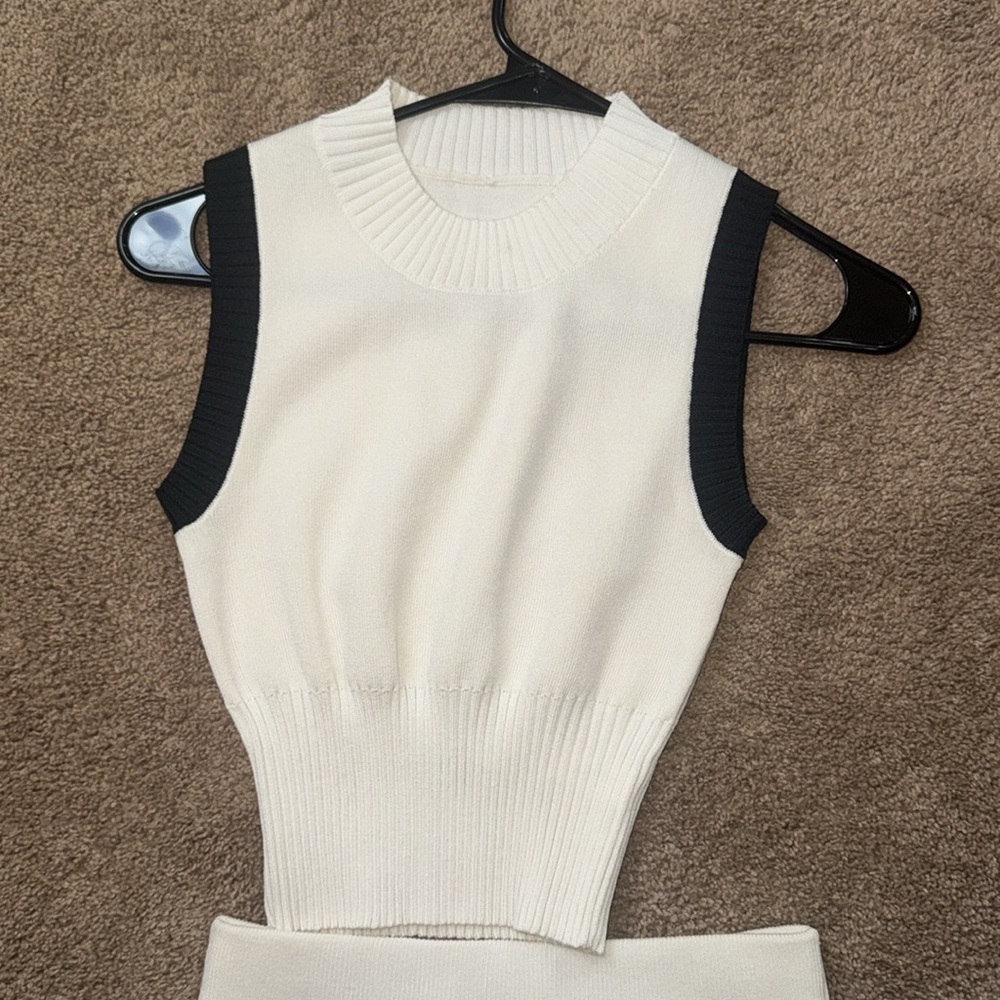 EUC Women's Commense Size XS Contrast Trim Mini Skirt Set Cream White Black - Picture 2 of 9